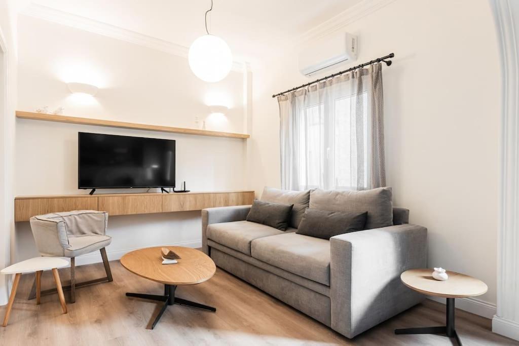 Family House Under The Acropolis Apartment Athena Bagian luar foto
